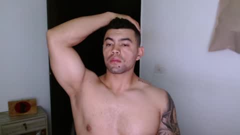 Snapshot of tonyking21 chatting on December 10, 4:13 am ANTONY online show from December 10, 4:13 am