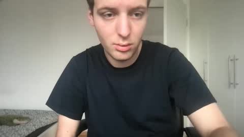 Max online show from November 14, 8:27 am