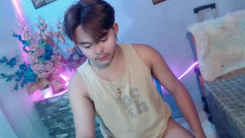 Toshiro online show from June 2, 11:39 pm