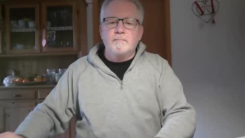 Snapshot of toto758 chatting on January 22, 11:45 am toto758 online show from January 22, 11:45 am