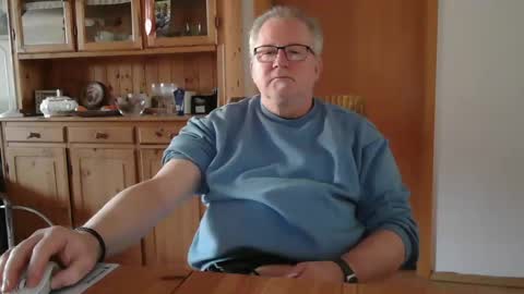 Snapshot of toto758 chatting on February 3, 3:17 pm toto758 online show from February 3, 3:17 pm