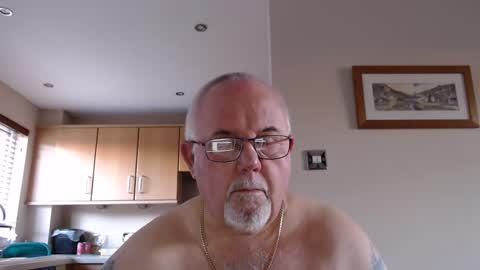 Snapshot of touchwood25 chatting on February 6, 9:00 am TOUCHWOOD25 online show from February 6, 9:00 am