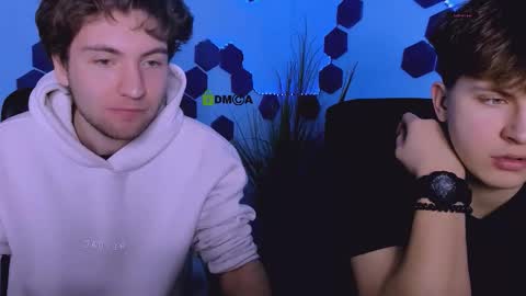 Travis online show from March 7, 10:02 am