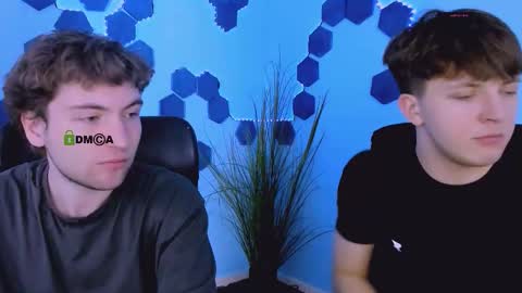 Travis online show from March 6, 9:50 am