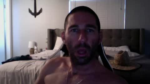 Snapshot of traviskenn chatting on December 7, 4:58 pm TravisKenn online show from December 7, 4:58 pm
