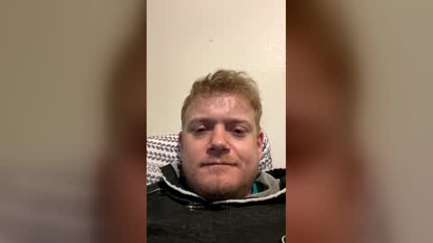 Travis online show from April 23, 8:08 am