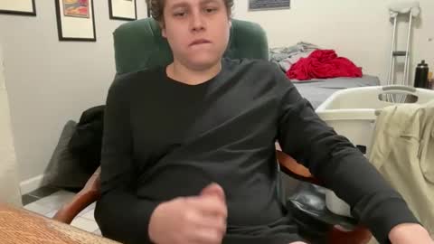 traviss2001 online show from November 20, 5:56 pm