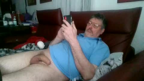 trebgeis1 online show from April 8, 8:39 pm