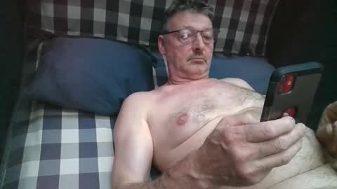 trebgeis1 online show from September 8, 3:55 pm