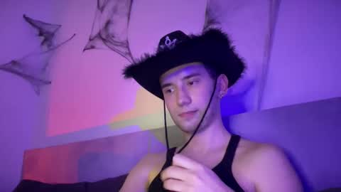 trendygay online show from November 16, 7:16 pm