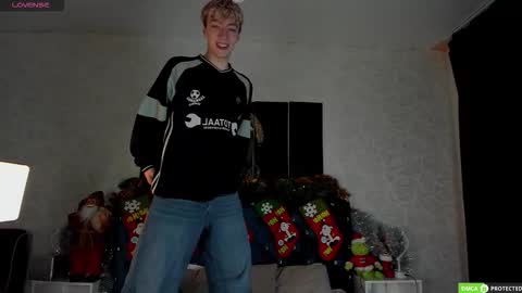 TrevorBenson online show from December 20, 3:46 am