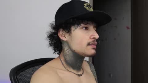 - trieone online show from February 27, 1:40 am