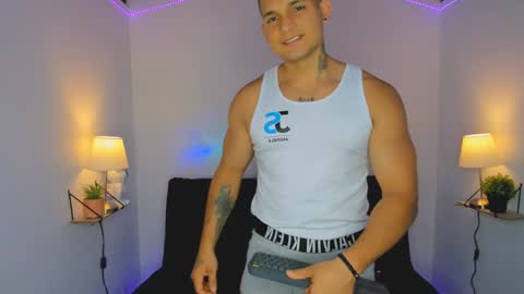 Tristan olson online show from December 21, 10:28 am