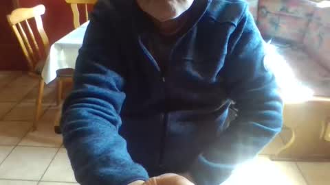 trobelle online show from April 19, 10:26 am