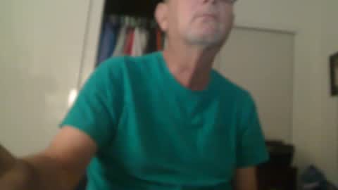 Snapshot of troffer1020 chatting on February 27, 12:52 am Troffer online show from February 27, 12:52 am