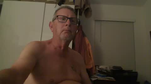 Snapshot of troffer1020 chatting on February 28, 2:31 am Troffer online show from February 28, 2:31 am