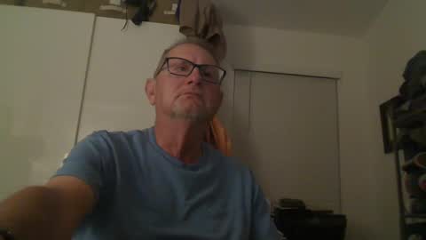 Snapshot of troffer1020 chatting on February 22, 2:50 am Troffer online show from February 22, 2:50 am