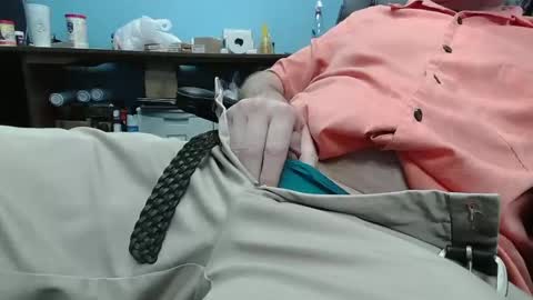 Trouhble online show from December 12, 4:32 pm