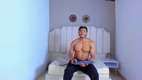 TROY online show from February 3, 2:02 pm