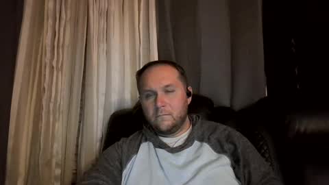 Snapshot of truthiness2019 chatting on October 29, 7:11 am truthiness2019 online show from October 29, 7:11 am