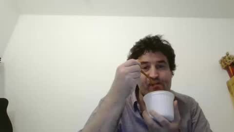 Snapshot of tsartan111 chatting on October 3, 6:35 pm tsartan111 online show from October 3, 6:35 pm