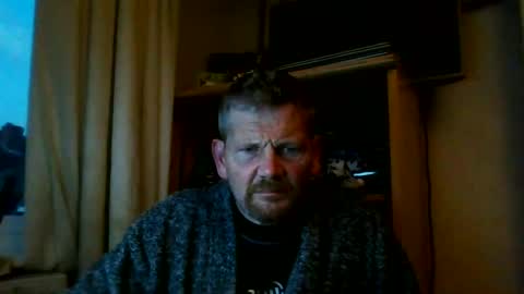Snapshot of ttb2769 chatting on December 6, 7:43 am ttb2769 online show from December 6, 7:43 am