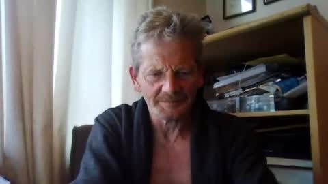 Snapshot of ttb2769 chatting on October 5, 6:39 am ttb2769 online show from October 5, 6:39 am