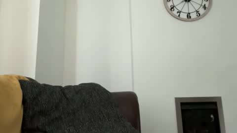 Tuhands online show from March 13, 10:23 am