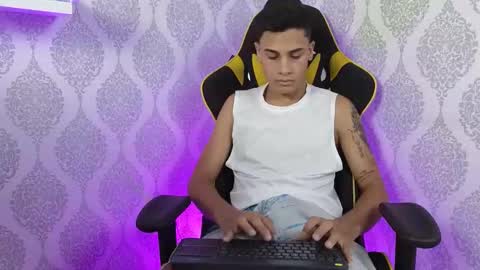 Dani online show from November 24, 7:37 pm