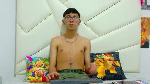 twink_joss online show from October 28, 8:11 pm