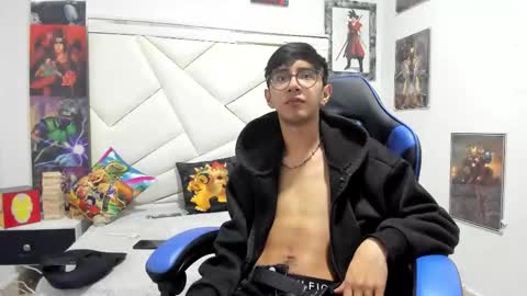 twink_joss online show from October 16, 8:39 pm