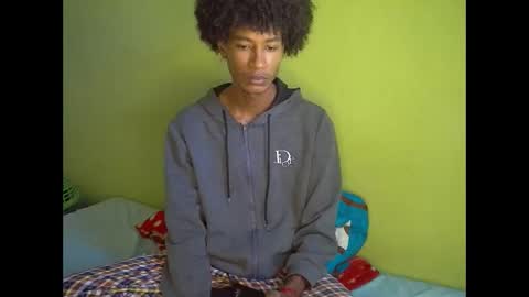 twinkgabriiel online show from December 16, 1:29 pm