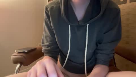 Snapshot of twinkie_lad117 chatting on September 24, 11:25 pm twinkie_lad117 online show from September 24, 11:25 pm
