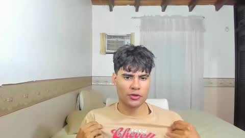 twinkwolf2 online show from March 3, 2:08 am