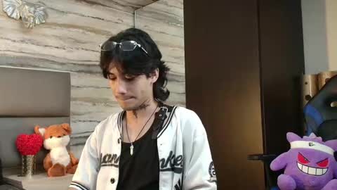    online show from March 1, 4:12 am