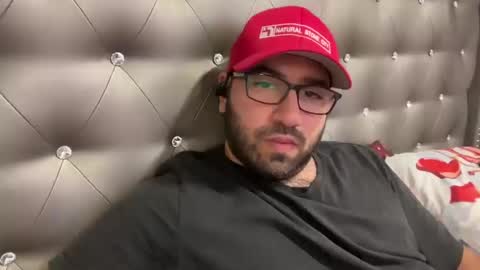 twodrunkbears online show from October 14, 4:41 am