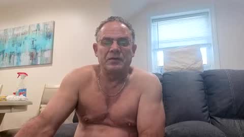 Twopeopleinlove online show from October 19, 12:30 pm