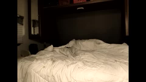 txspeedoboy1986 online show from October 6, 2:27 am
