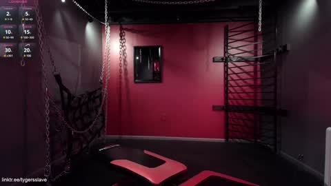 Snapshot of tygersslave chatting on January 19, 11:21 pm Tygers slave online show from January 19, 11:21 pm