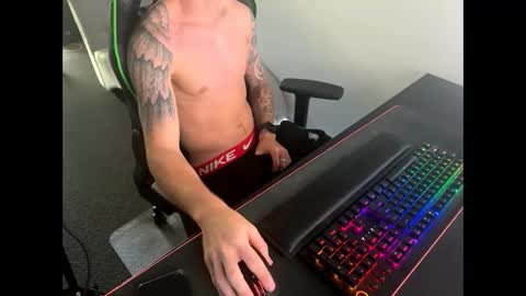 Tyler 2465 online show from December 28, 3:04 am