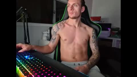 Tyler 2465 online show from December 30, 5:55 pm