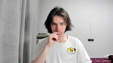 Snapshot of tyler__johnson chatting on February 5, 7:31 pm Tyler johnson online show from February 5, 7:31 pm