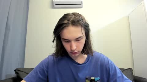 Snapshot of tyler__johnson chatting on December 22, 4:06 pm Tyler johnson online show from December 22, 4:06 pm