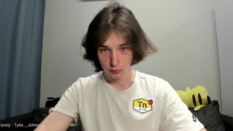 Snapshot of tyler__johnson chatting on February 4, 8:06 pm Tyler johnson online show from February 4, 8:06 pm