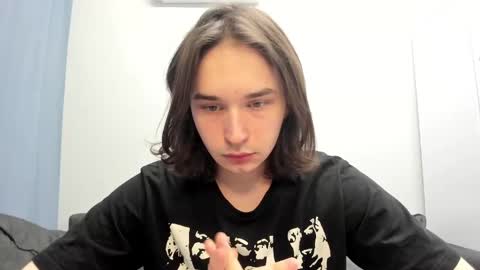 Snapshot of tyler__johnson chatting on December 19, 6:12 pm Tyler johnson online show from December 19, 6:12 pm