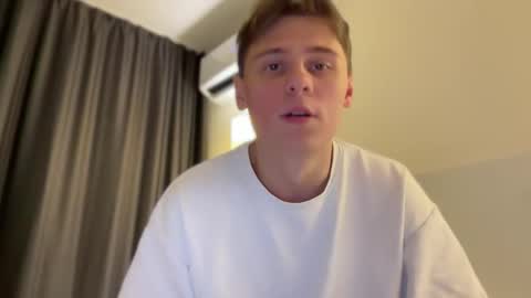 tyler_garrner online show from October 16, 5:54 pm