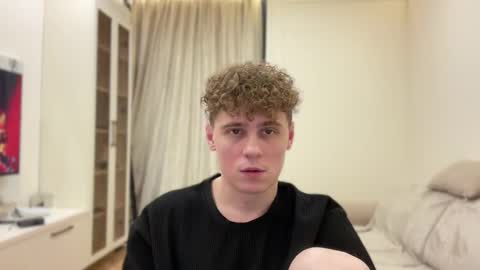 tyler_garrner online show from March 11, 6:15 pm