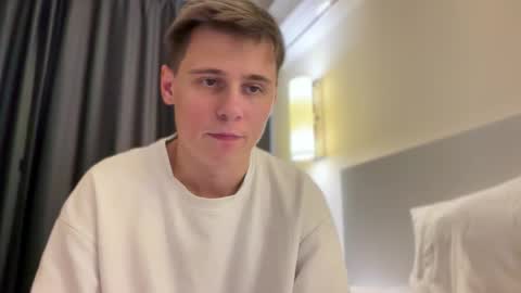 Snapshot of tyler_garrner chatting on October 5, 5:50 pm tyler_garrner online show from October 5, 5:50 pm