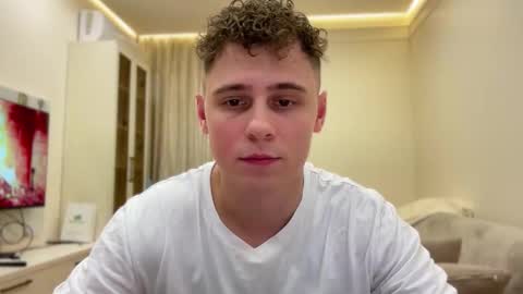 tyler_garrner online show from November 7, 4:43 pm