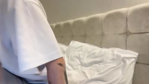 Snapshot of tyler_garrner chatting on September 20, 6:41 pm tyler_garrner online show from September 20, 6:41 pm